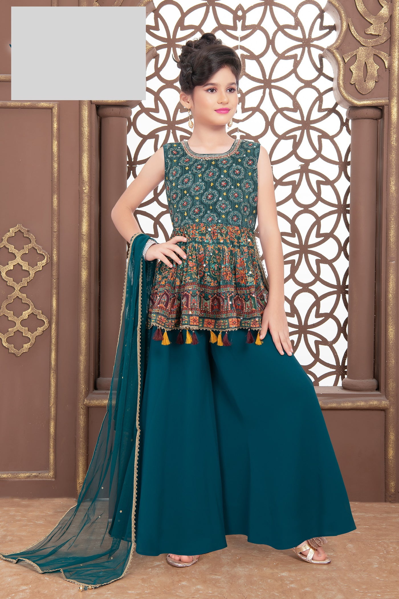 TURQUOISE HUED SHARARA SET WITH THREAD EMBROIDERY