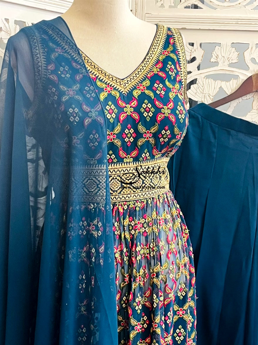STEEL BLUE HUED NYRA CUT SUIT SET WITH THREAD EMBROIDERY PAIRED WITH SHARARA PANTS