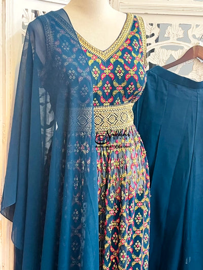 STEEL BLUE HUED NYRA CUT SUIT SET WITH THREAD EMBROIDERY PAIRED WITH SHARARA PANTS