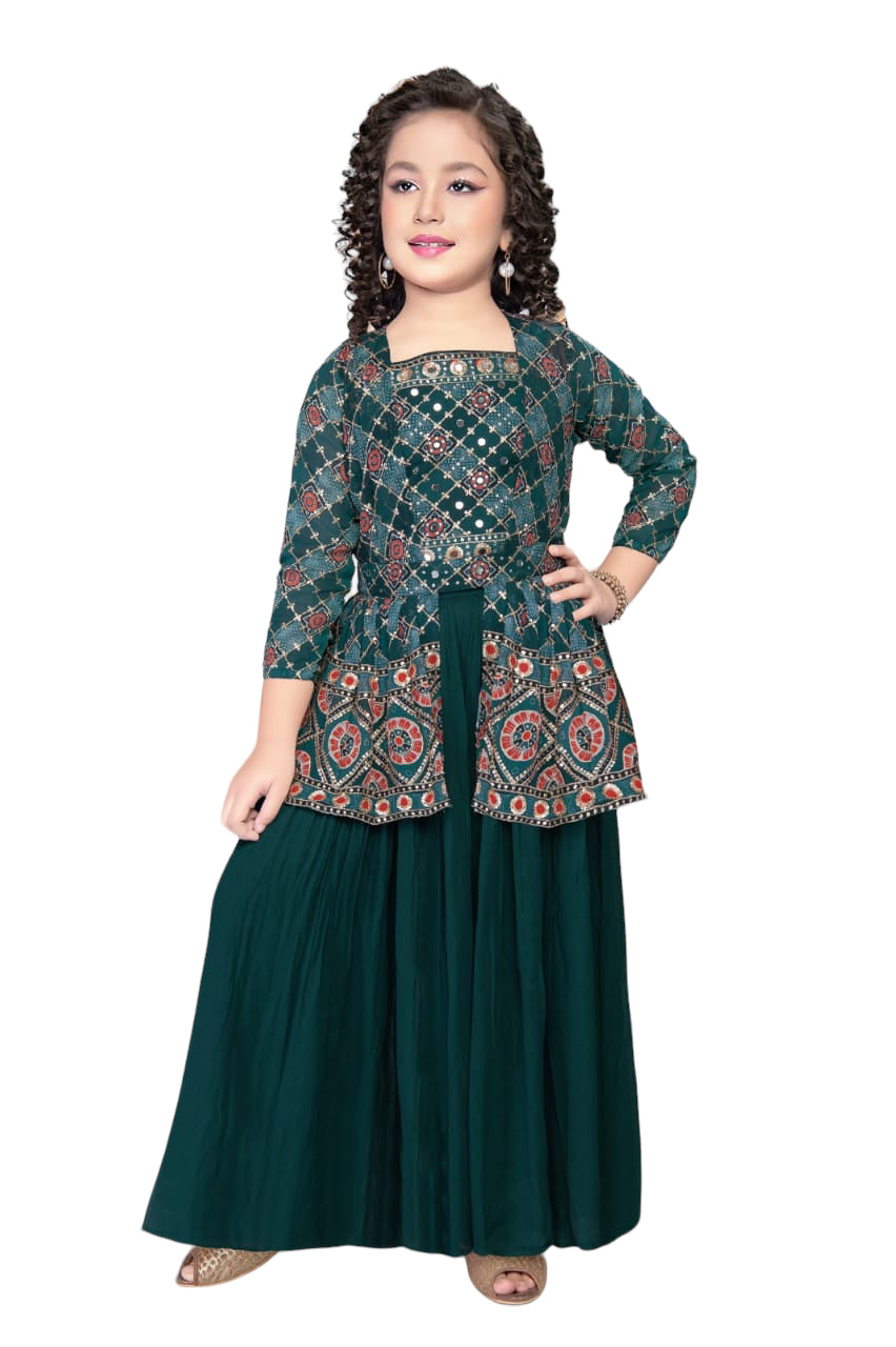 GREEN COLORED ANARKALI SET WITH THREAD EMBROIDERY PAIRED WITH PLAIN BOTTOM