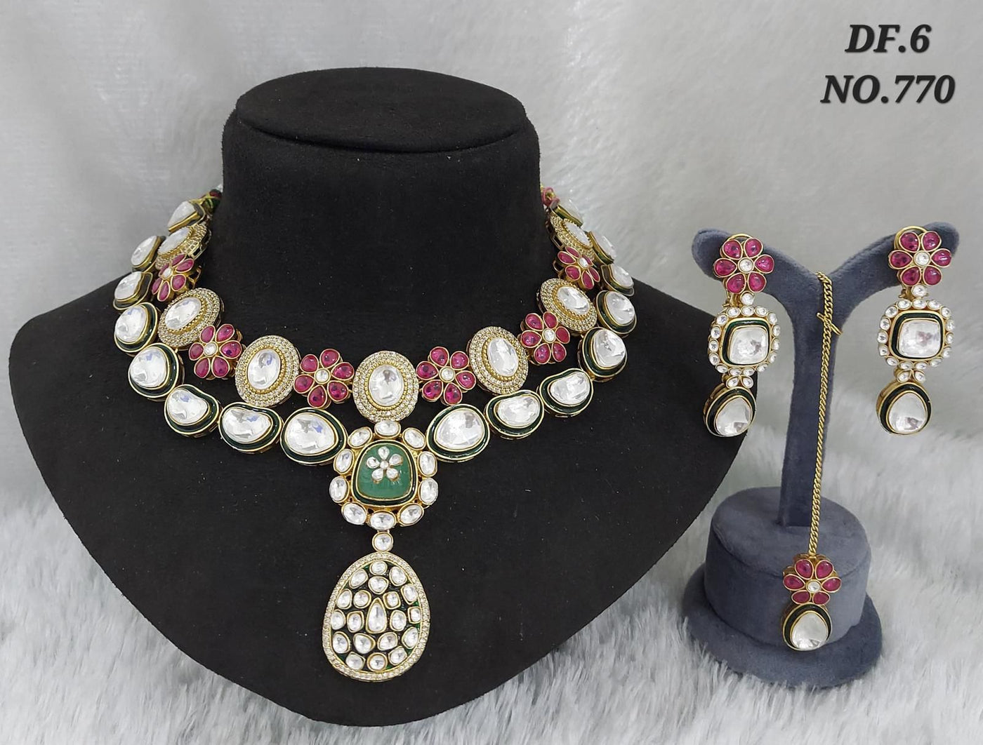 Bold polka floral necklace with earrings and maangtika