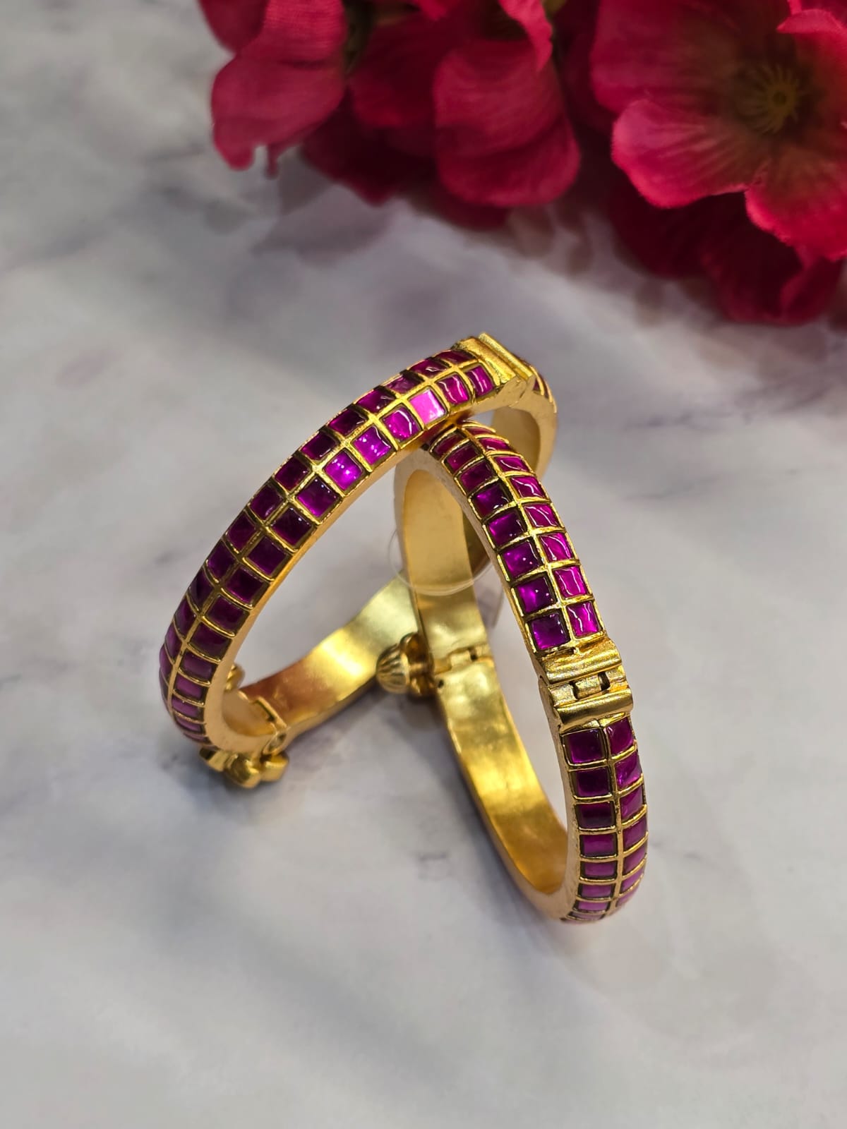 Set of two pink Kundan bangles