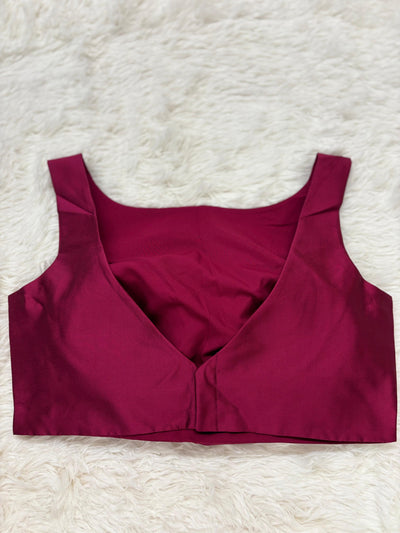 Magnetic magenta stitched blouse