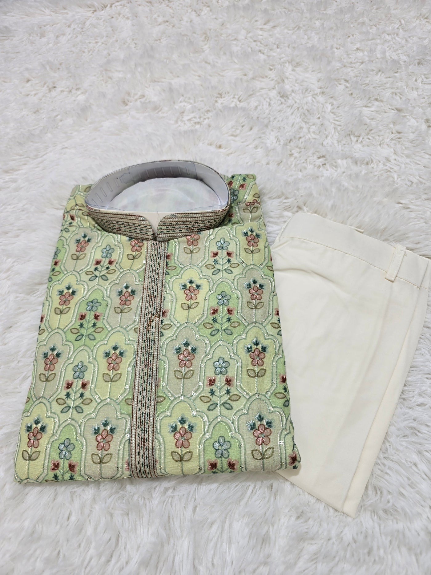 Men’s Light Green Floral Embroidered Kurta Pajama Set