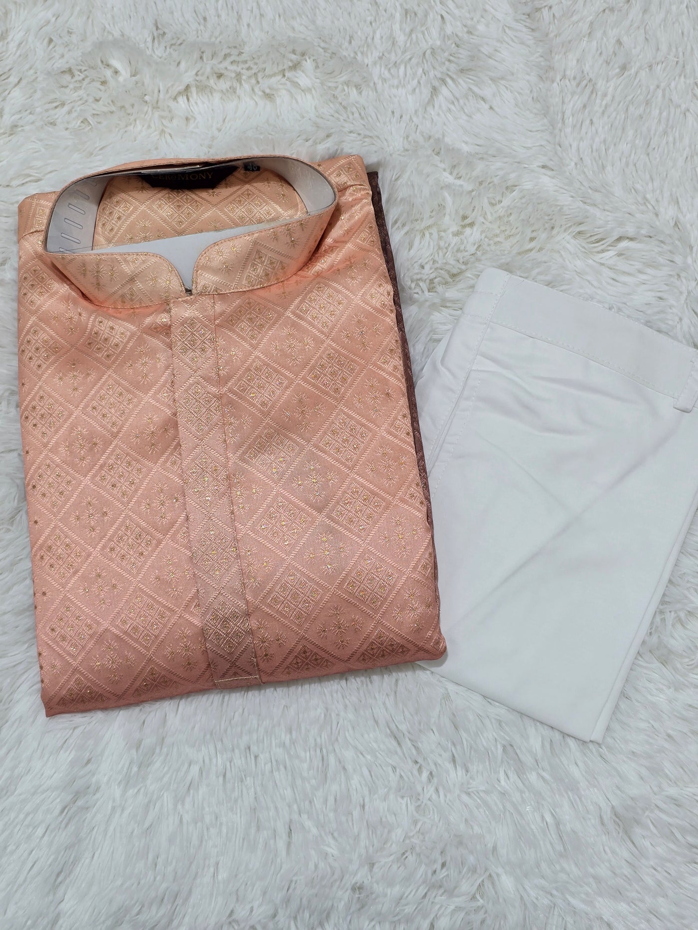 Men’s Dual-Tone Peach & Brown Diamond-Pattern Kurta with White Pajama Set