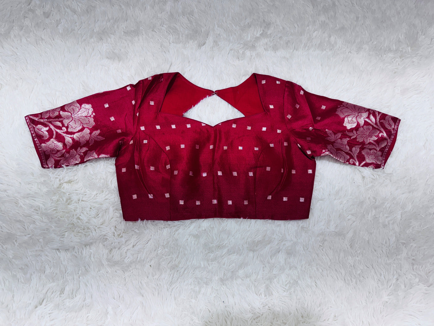Banarasi Kora Silk Saree – Maroon with Silver Floral Zari Border & Pallu, Elegant Handwoven Saree with Matching Blouse