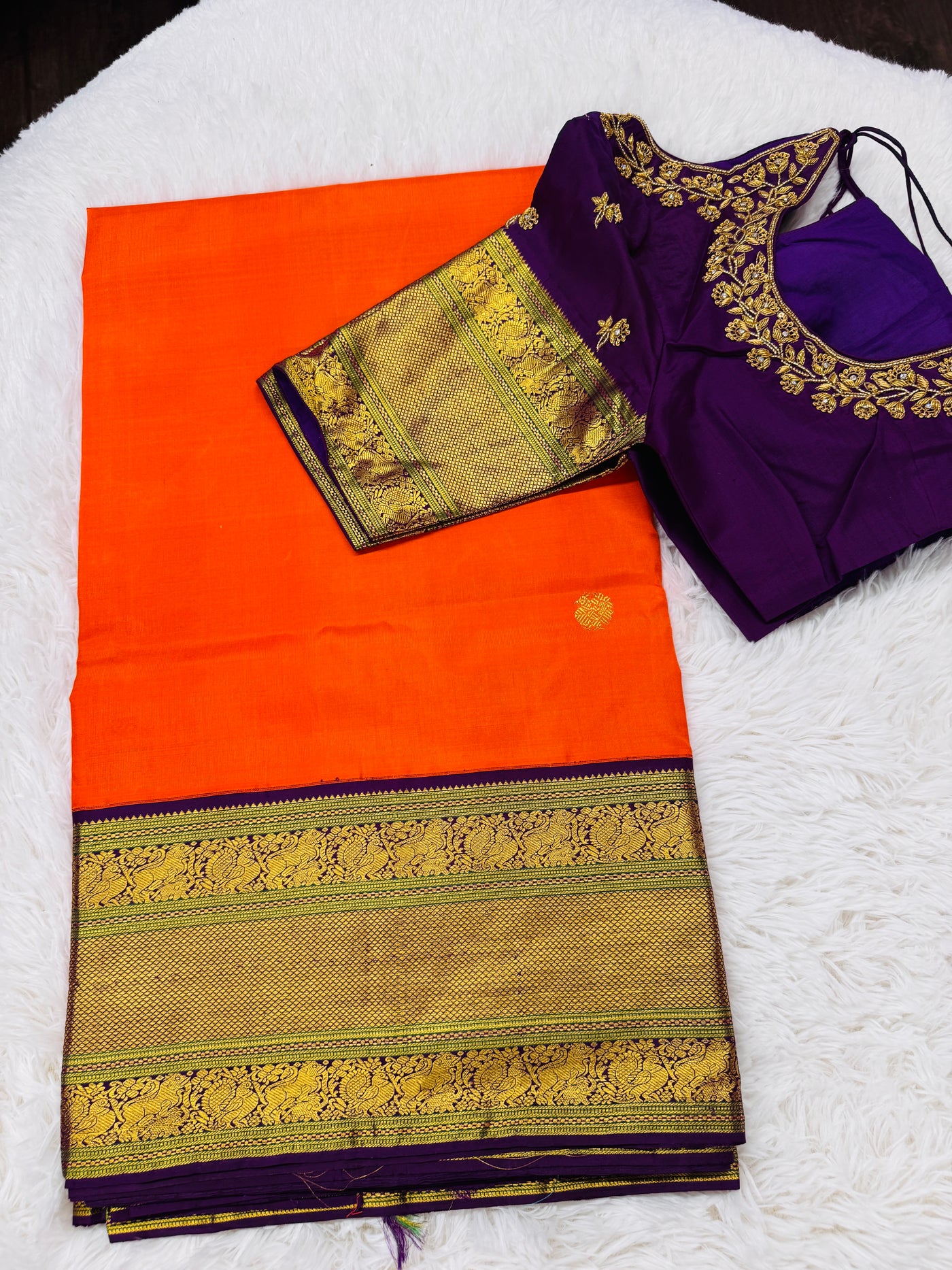 Kanchipattu Pure Silk Saree – Bright Orange with Purple Border & Gold Zari Weaving, Traditional Handwoven Saree with Matching Blouse