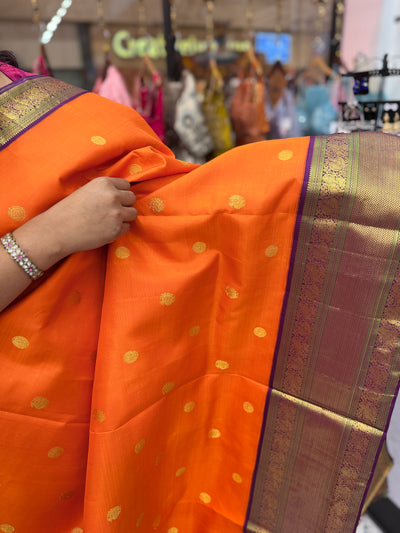 Kanchipattu Pure Silk Saree – Bright Orange with Purple Border & Gold Zari Weaving, Traditional Handwoven Saree with Matching Blouse