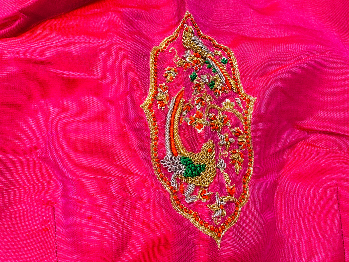 Gadwal Pure Silk Saree – Royal Blue with Pink Border & Golden Zari Weaving, Paired with Embroidered Pink Blouse