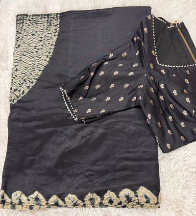 Bandhani Style Tussar Silk Saree – Black with Golden Butta Blouse & Tie-Dye Border