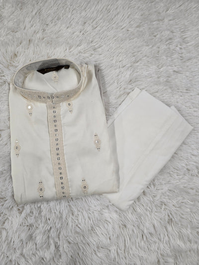 Men’s Off-White Embroidered Kurta Pajama Set with Subtle Gradient Finish