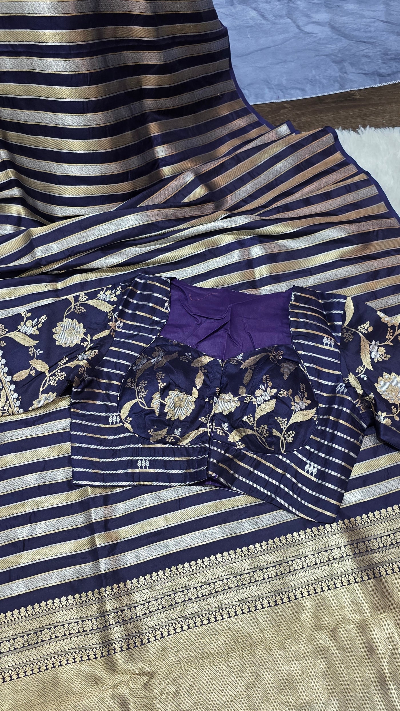 Pure Katan Silk Butti Saree with Double Pallu Zari – Navy Blue & Gold