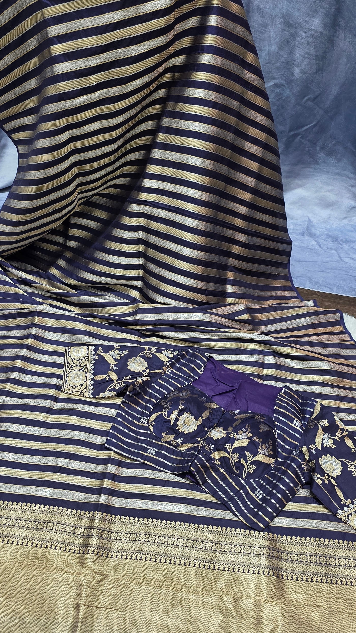 Pure Katan Silk Butti Saree with Double Pallu Zari – Navy Blue & Gold