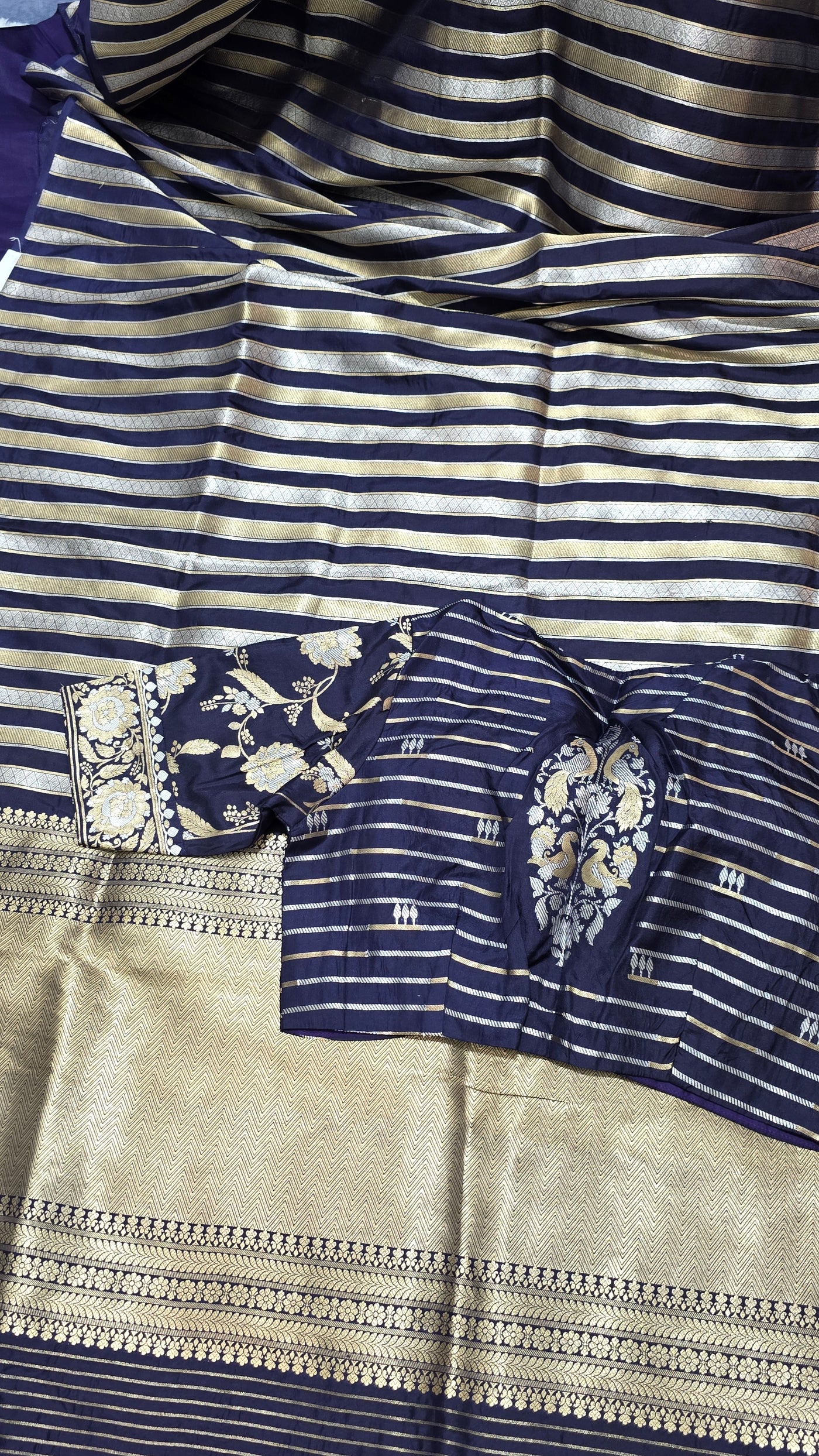 Pure Katan Silk Butti Saree with Double Pallu Zari – Navy Blue & Gold