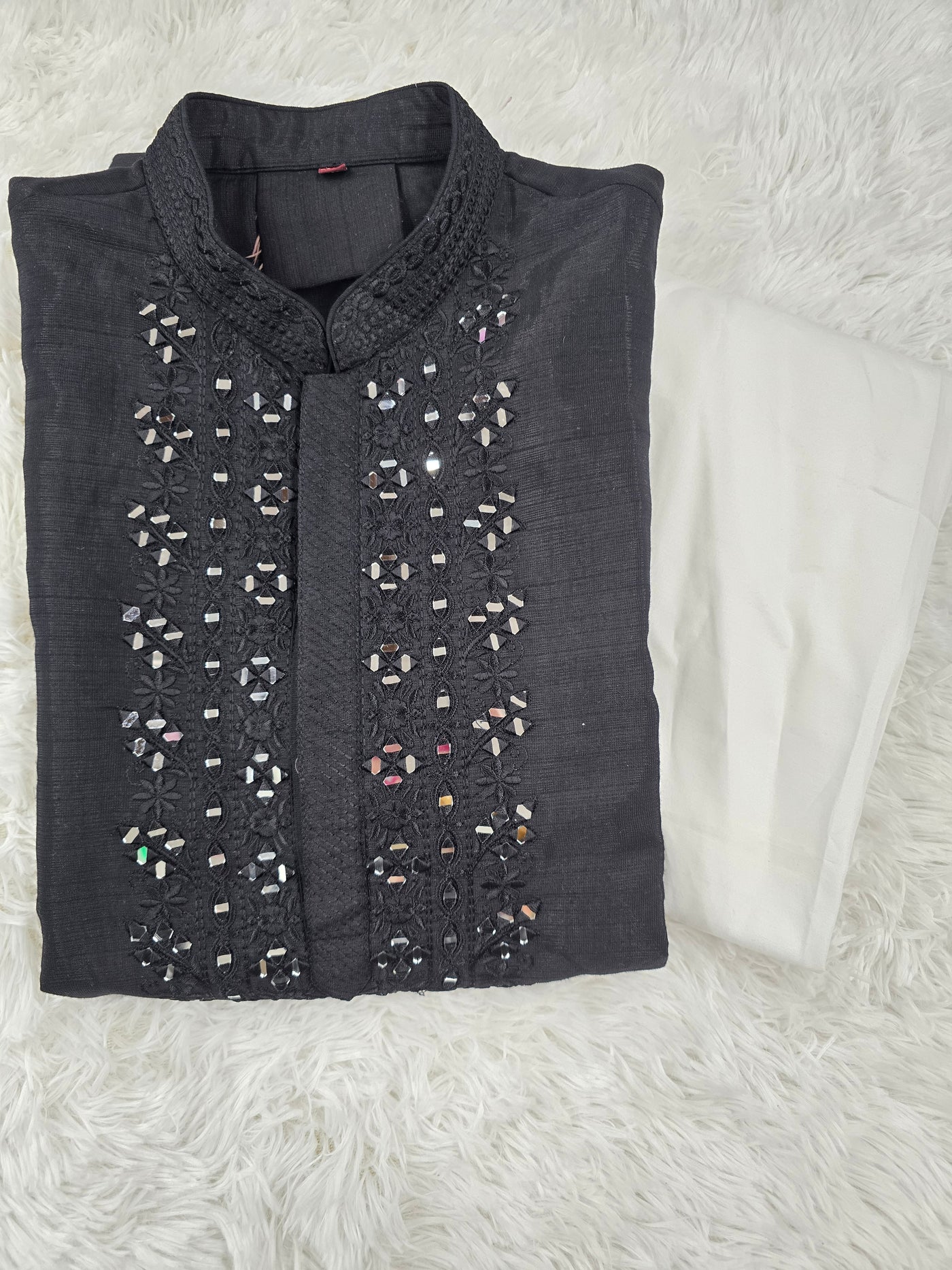 Black Mirror Work Men’s Kurta Pyjama