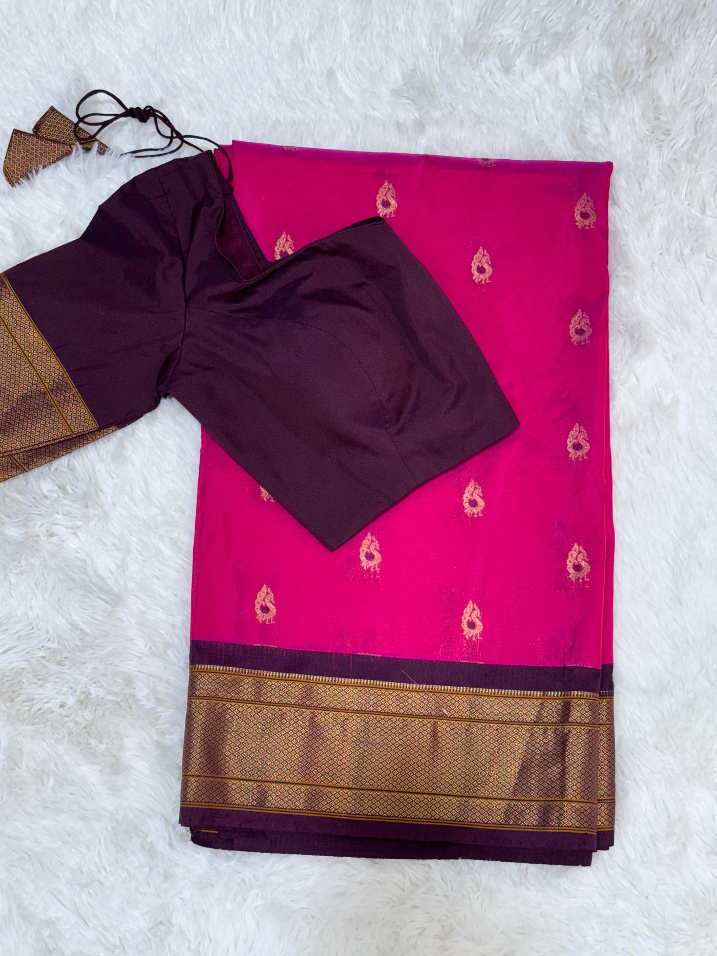 Rich Pink & Gold Semi Narayanpet Saree with Peacock Motif Border and Contrast Blouse