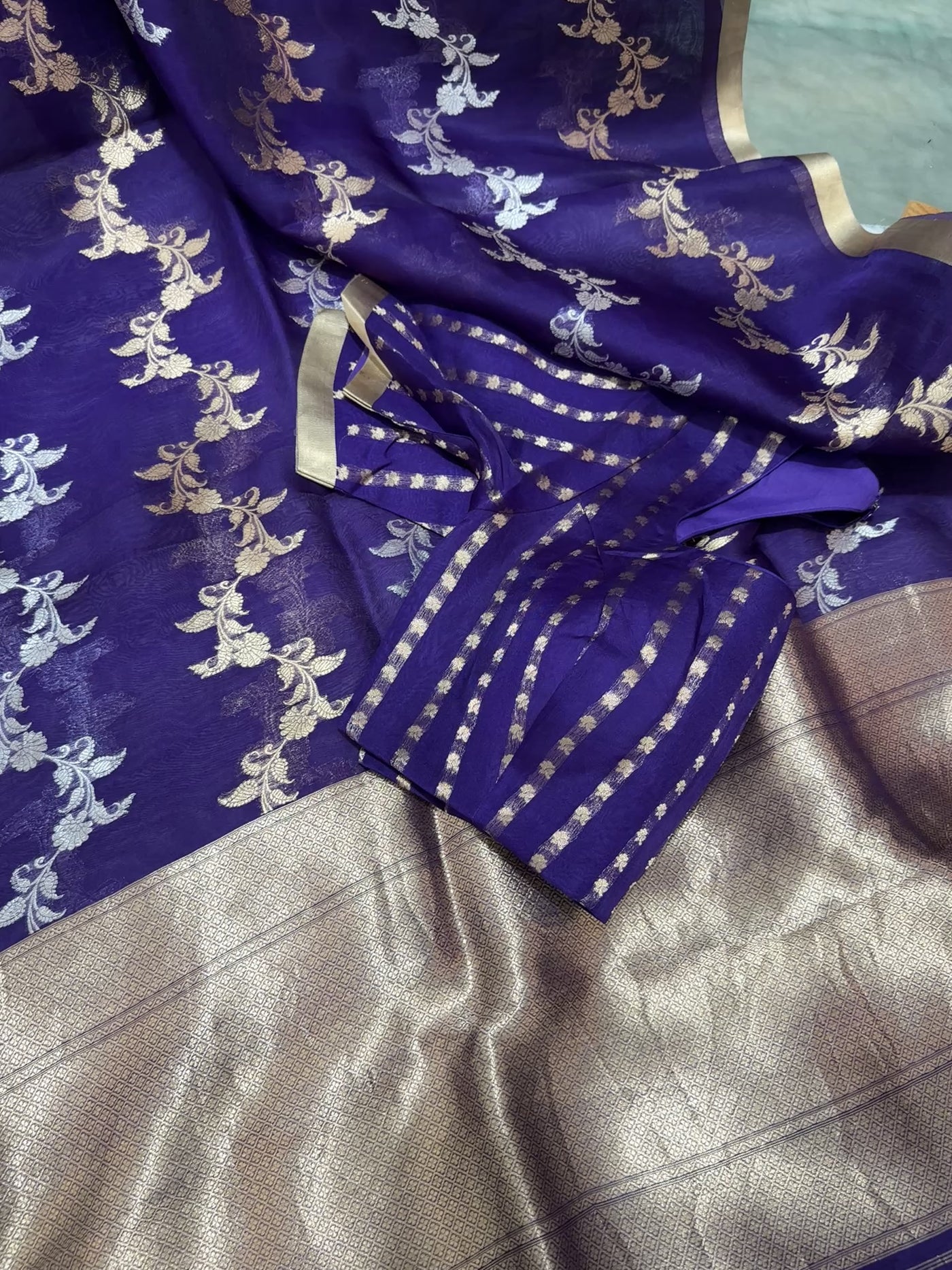 Banarasi Kora Silk Saree – Royal Purple with Gold Zari Border & Floral Weaves, Elegant Traditional Saree with Matching Striped Blouse