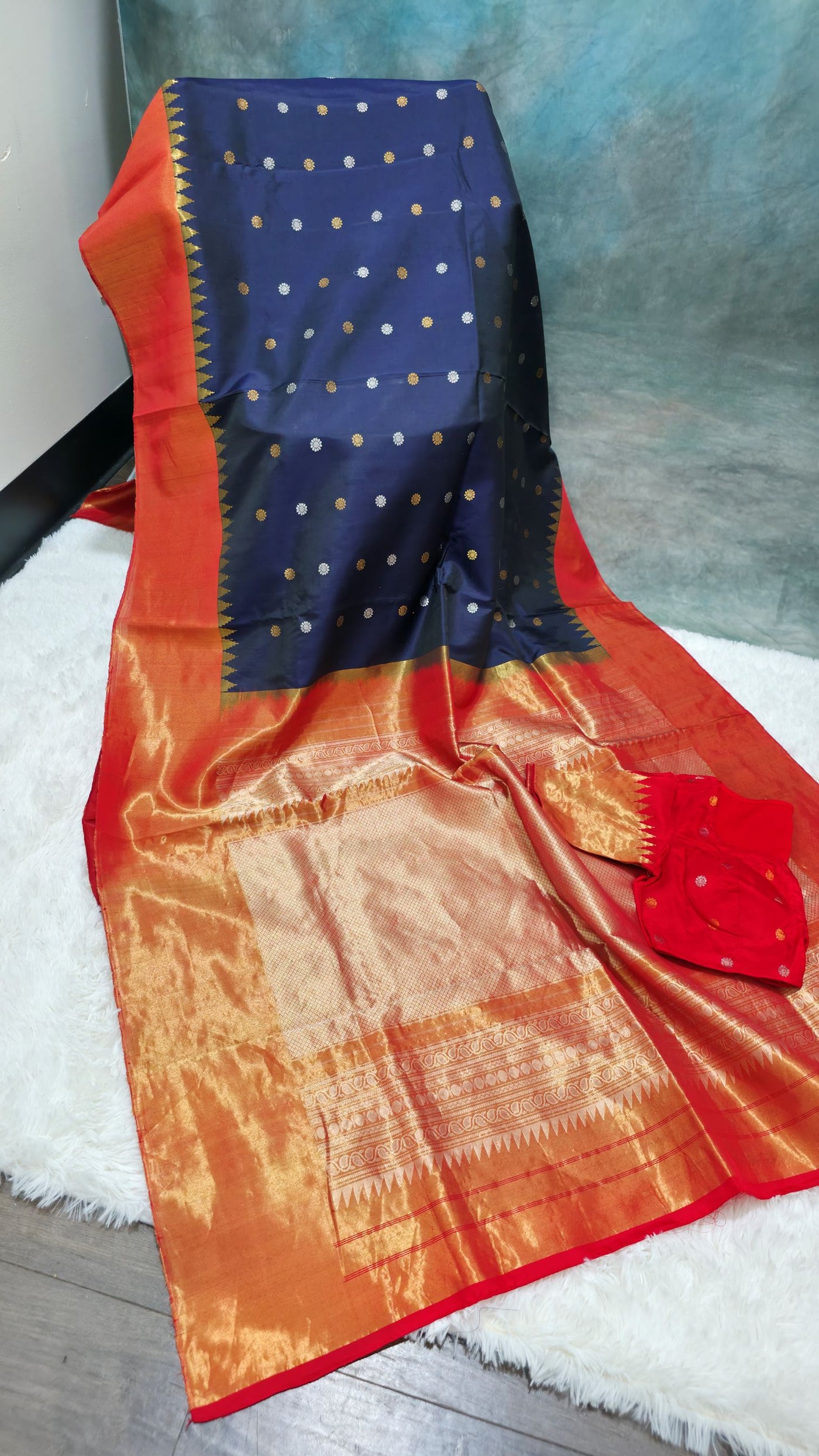 Gadwal Pure Silk Saree – Navy Blue with Red Pallu & Gold Zari Border, Handwoven Traditional Saree with Matching Blouse