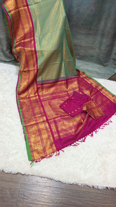 Gadwal Pure Silk Saree – Sea Green with Magenta Pink Border & Gold Zari Weaving, Handwoven Traditional Saree with Matching Blouse