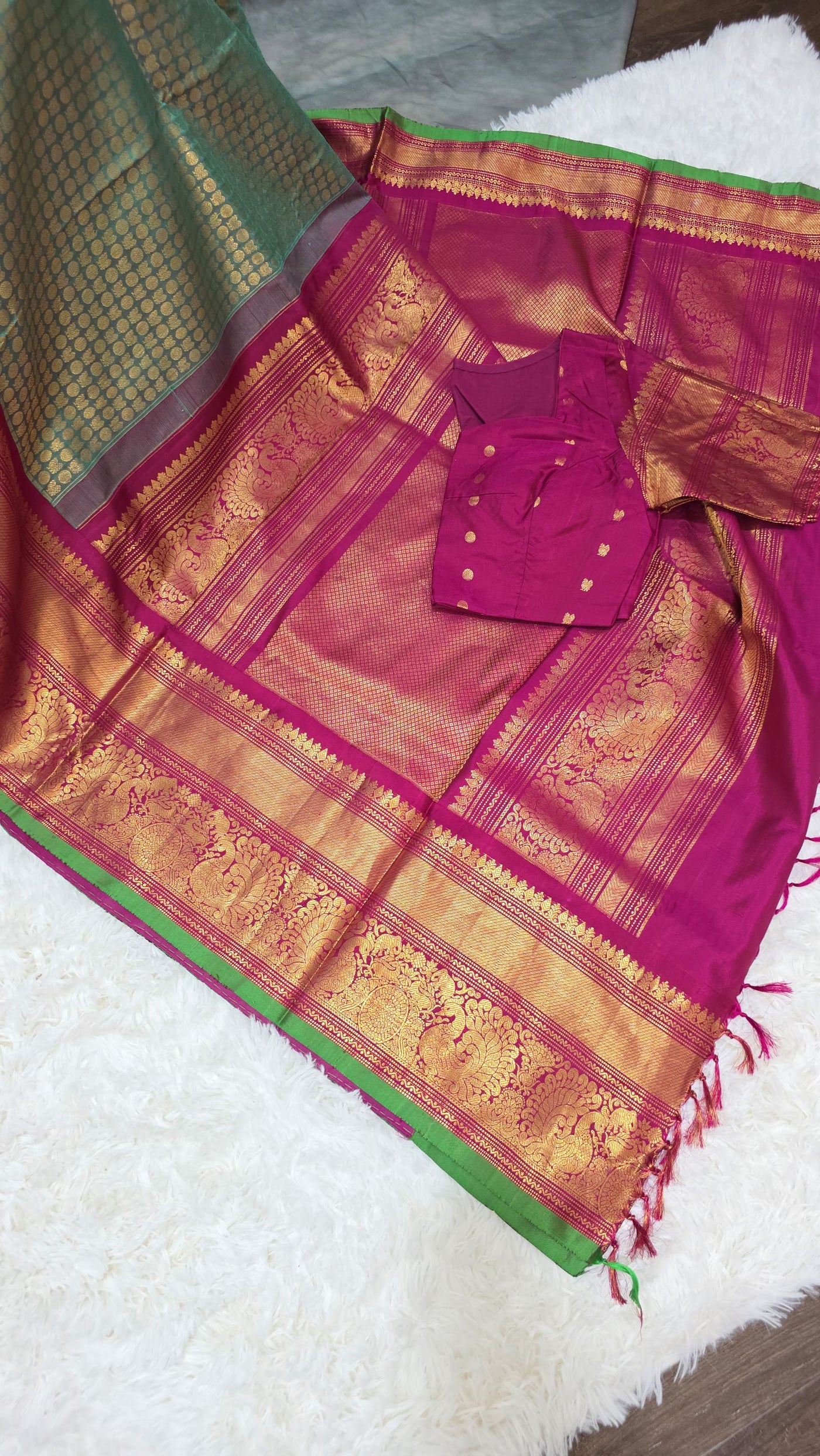 Gadwal Pure Silk Saree – Sea Green with Magenta Pink Border & Gold Zari Weaving, Handwoven Traditional Saree with Matching Blouse