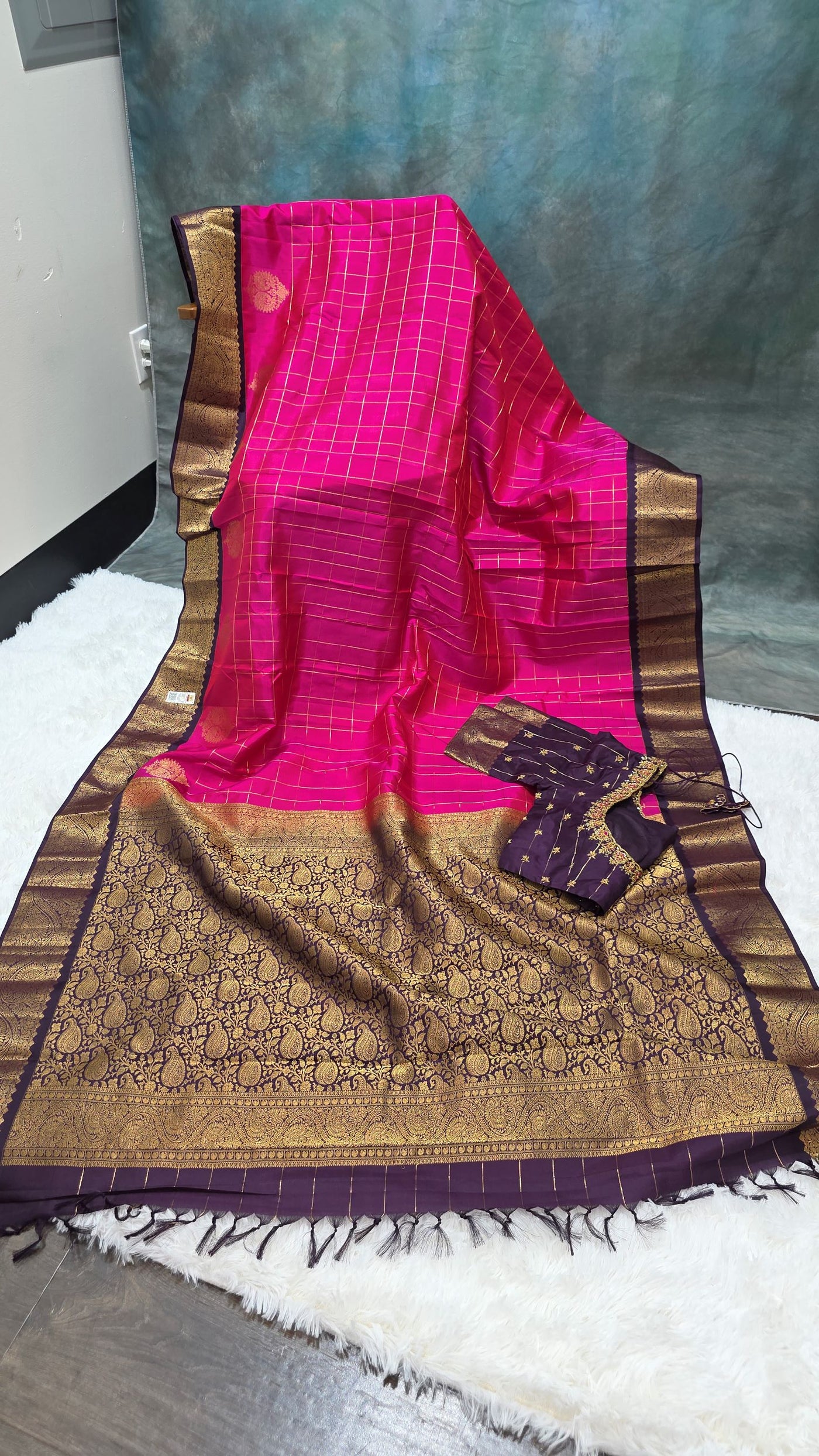 Kanchipuram Pattu Saree – Pink with Deep Purple Border & Rich Golden Zari Weaving, Handwoven Bridal Silk Saree with Designer Blouse