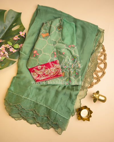 GREEN SHADED ABUDAI SILK SAREE WITH PICHWAI WORK BLOUSE WITH MAGGAM WORK - Sakkhi Style